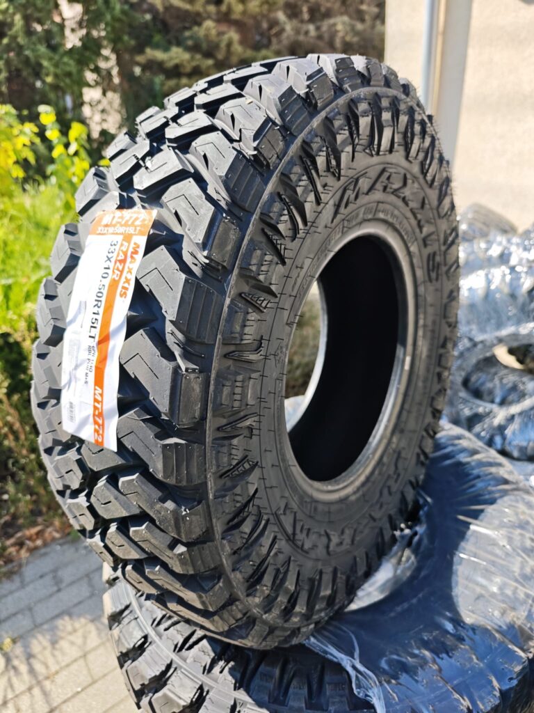 33x10,5 R15 MAXXIS